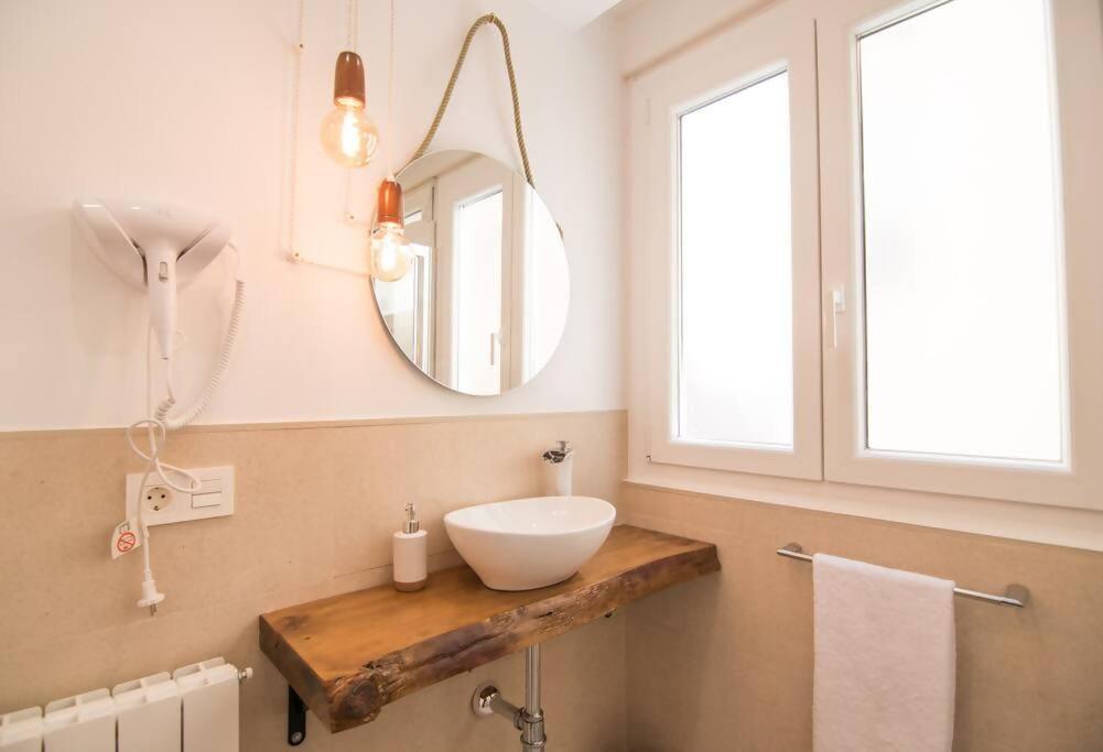 Amplio Y Moderno Apartamento En El Centro Granada Ngoại thất bức ảnh